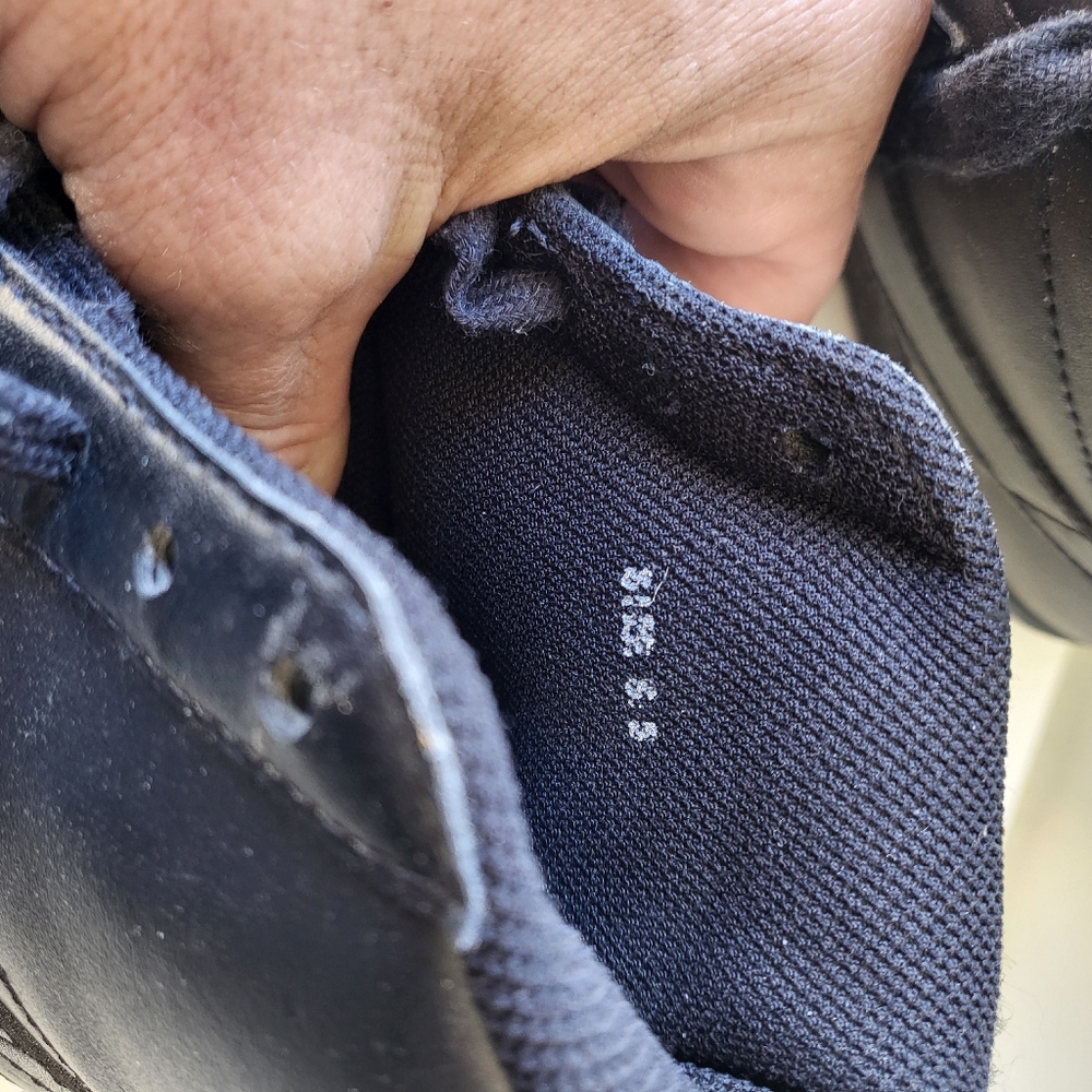 Shoes - Picture 4 of 4